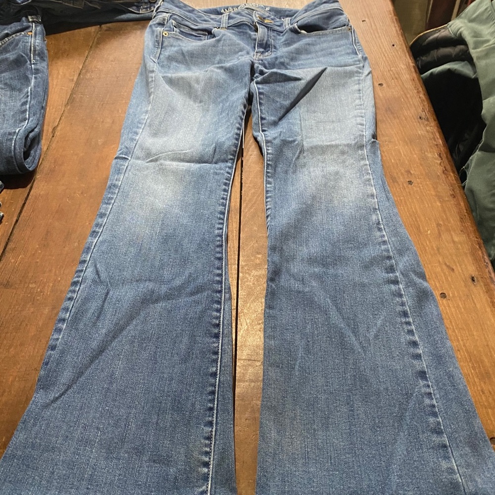 Women’s American eagle kick boot jeans size 10